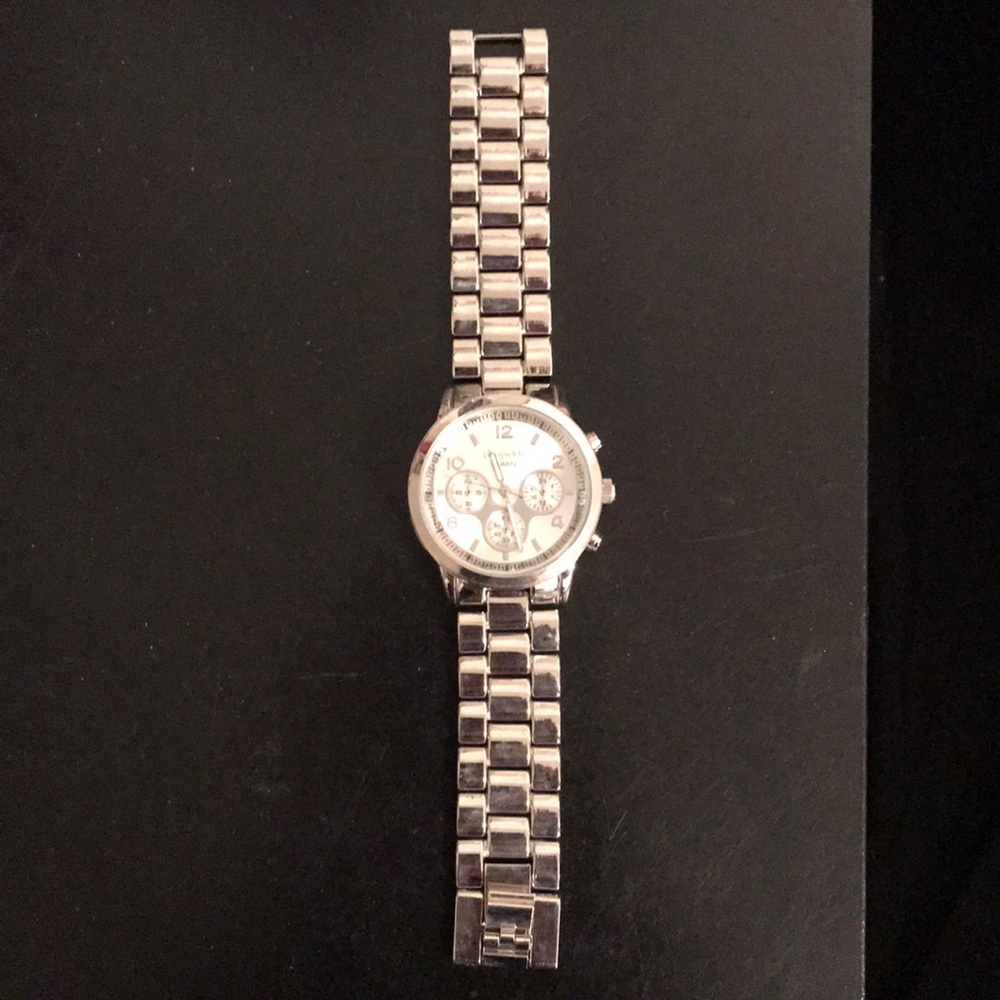 Silver Watch - Picture 2 of 2
